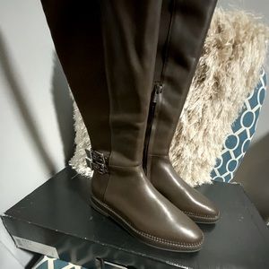 DKNY LEATHER BOOT